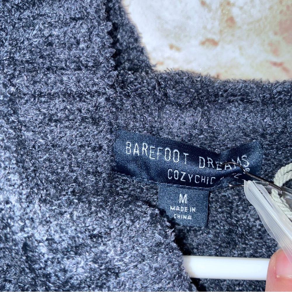 Barefoot Dreams Men's CozyChic Lite Cable Knit Hoodie Indigo Size Medium NEW - Picture 5 of 7